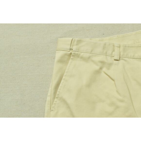 L.L.Bean Original Fit Women's Plus Size 20W Khaki Chino Shorts Cotton - Picture 4 of 8